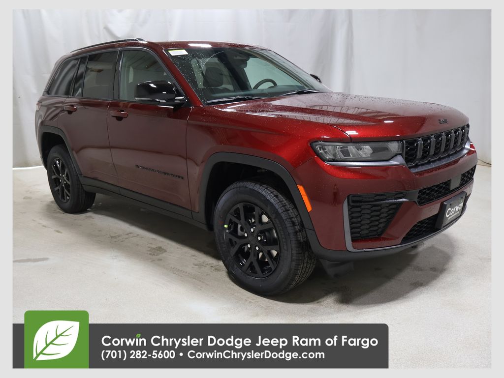 2026 Jeep Grand Cherokee Laredo Altitude 4x4's photo