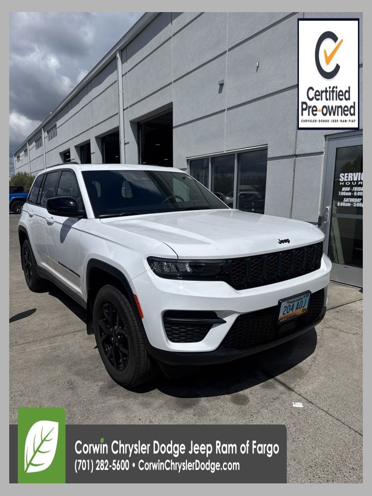 2025 Jeep Grand Cherokee Altitude X 4x4's photo
