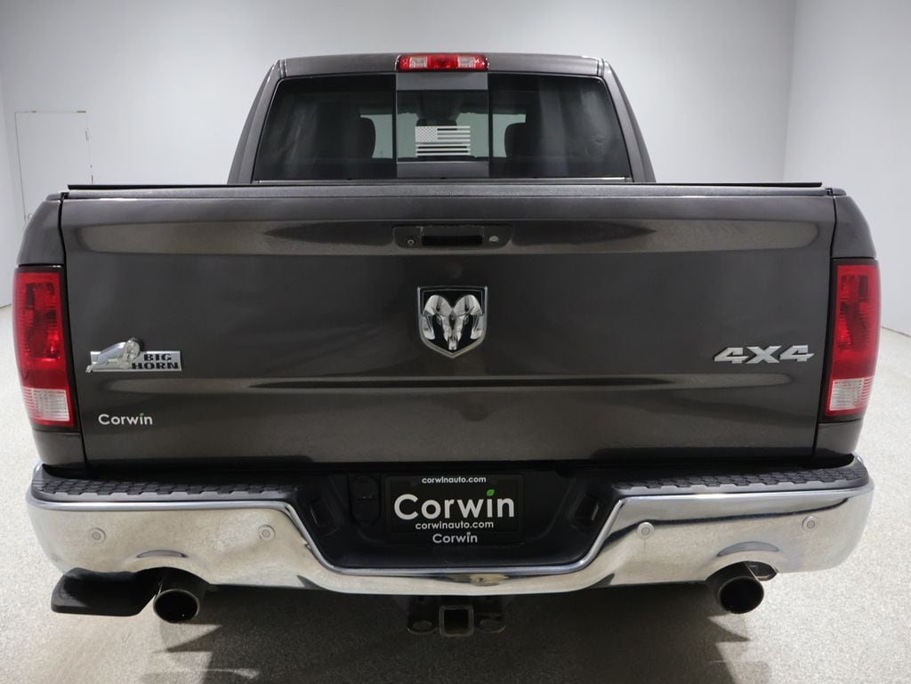 2016 Ram 1500 SLT photo 3