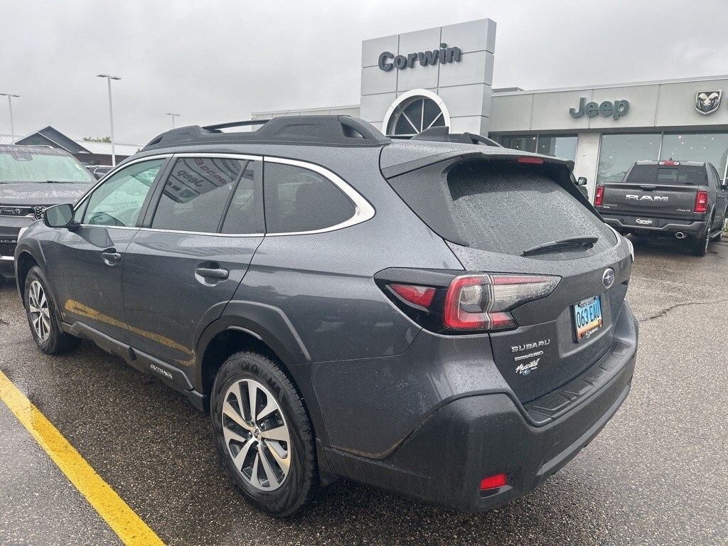 2023 Subaru Outback Premium photo 4
