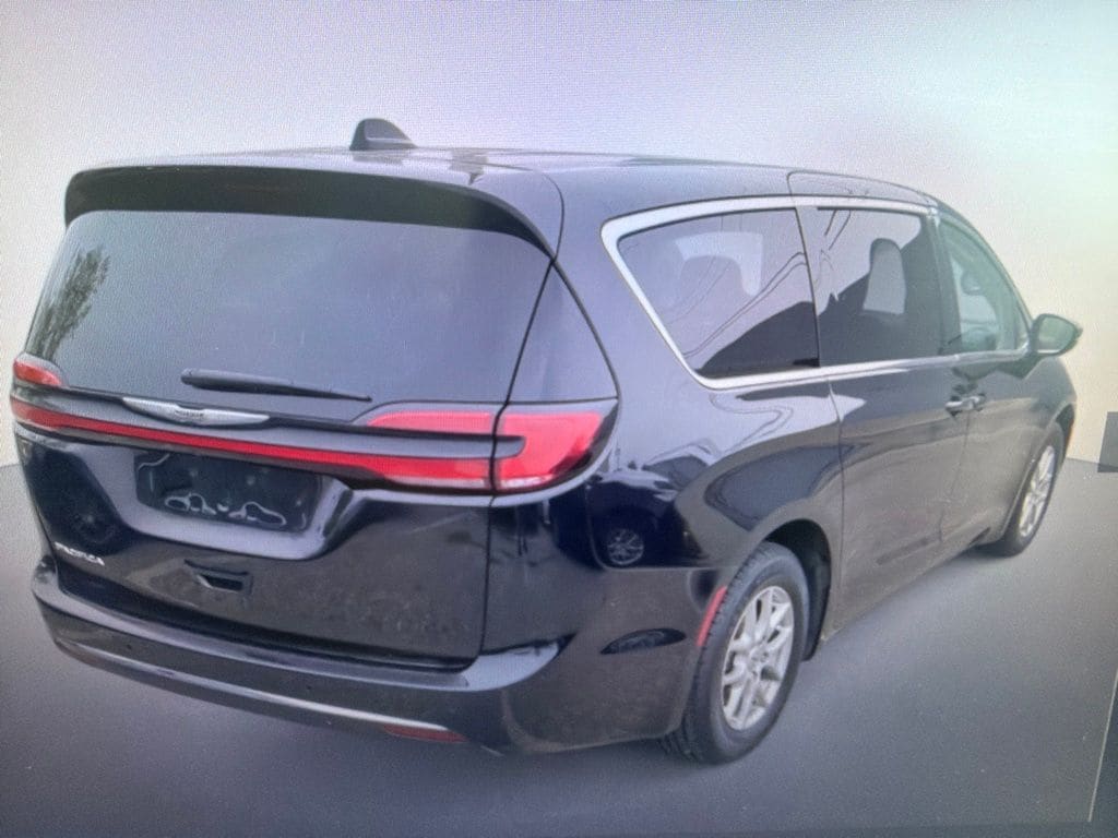Used 2024 Chrysler Pacifica Touring L Van Passenger Van