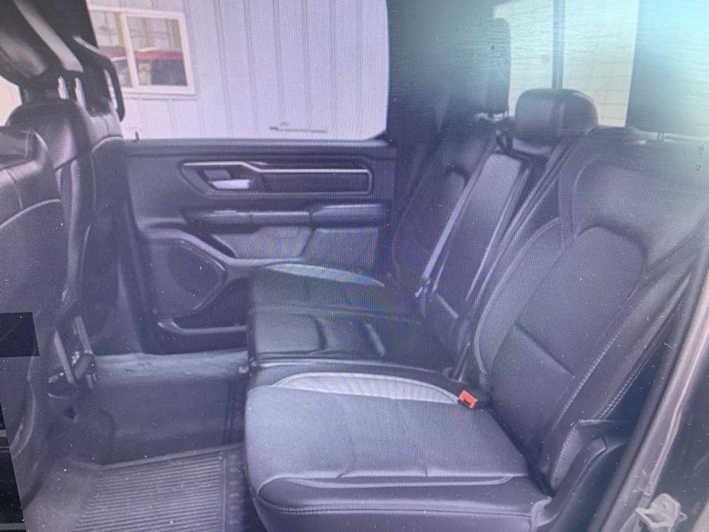 1C6SRFLT8NN317520