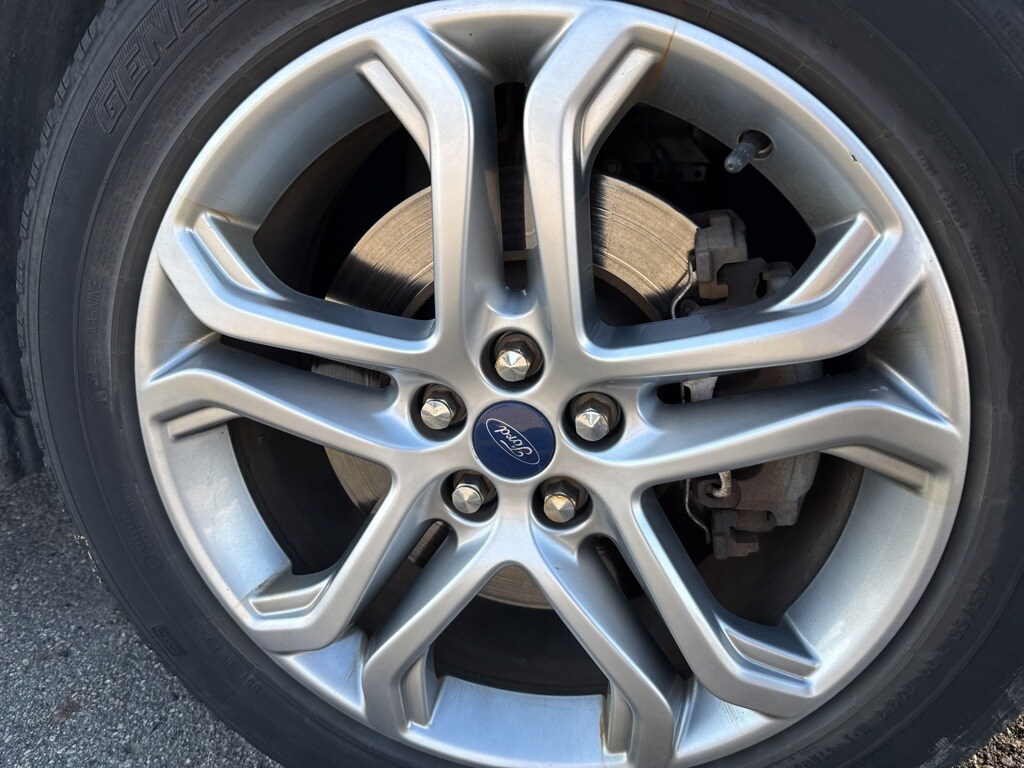 2016 Ford Edge Titanium photo 3
