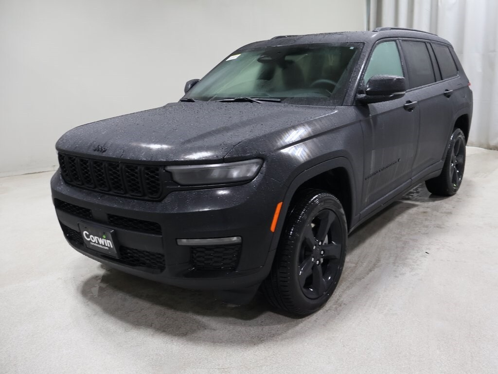 2025 Jeep Grand Cherokee Limited photo 2