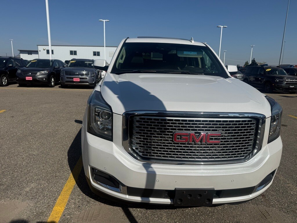2016 Gmc Yukon Denali photo 2
