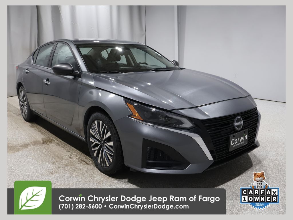 2024 Nissan Altima SV