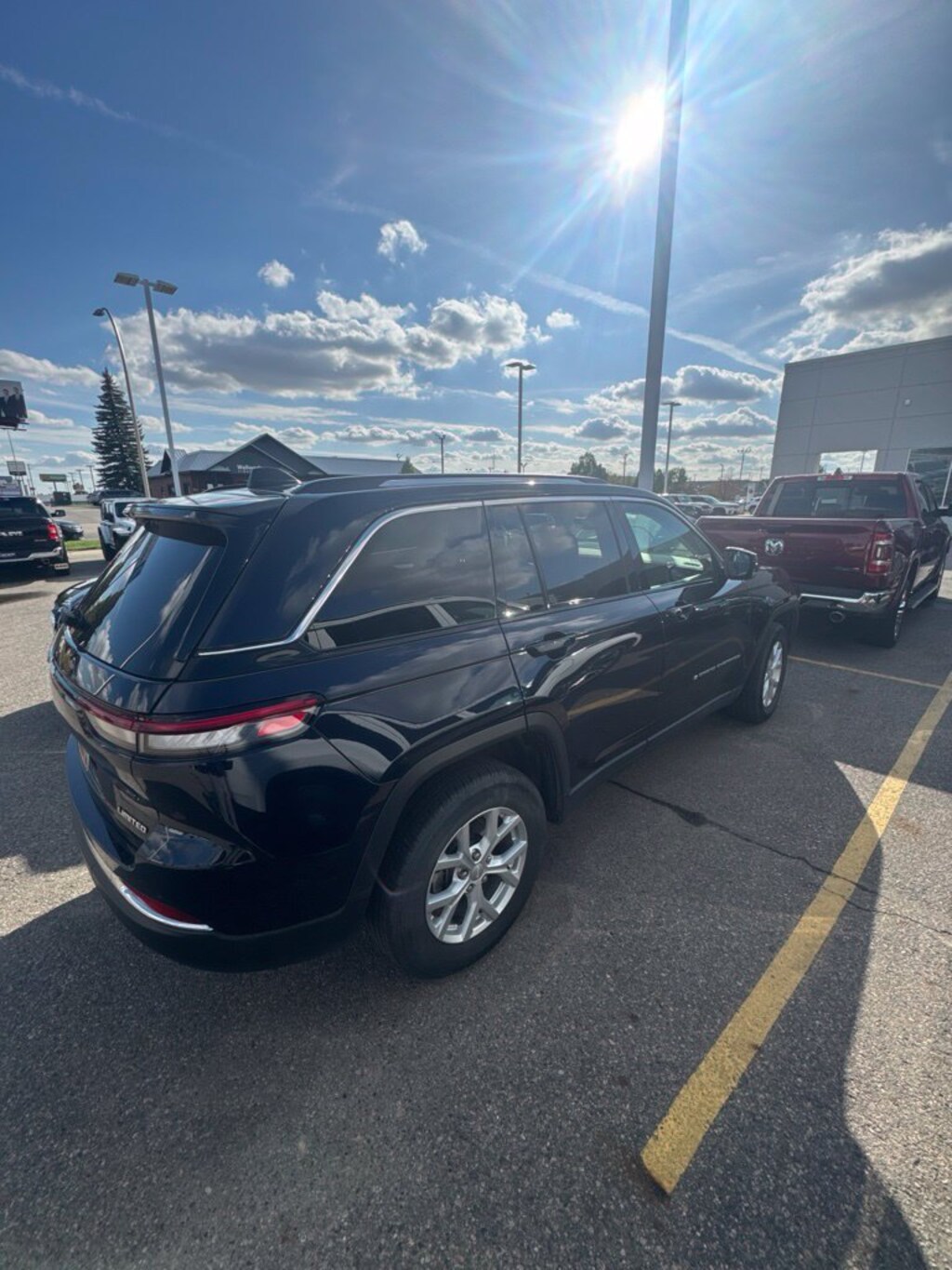 Used 2023 Jeep Grand Cherokee Limited SUV