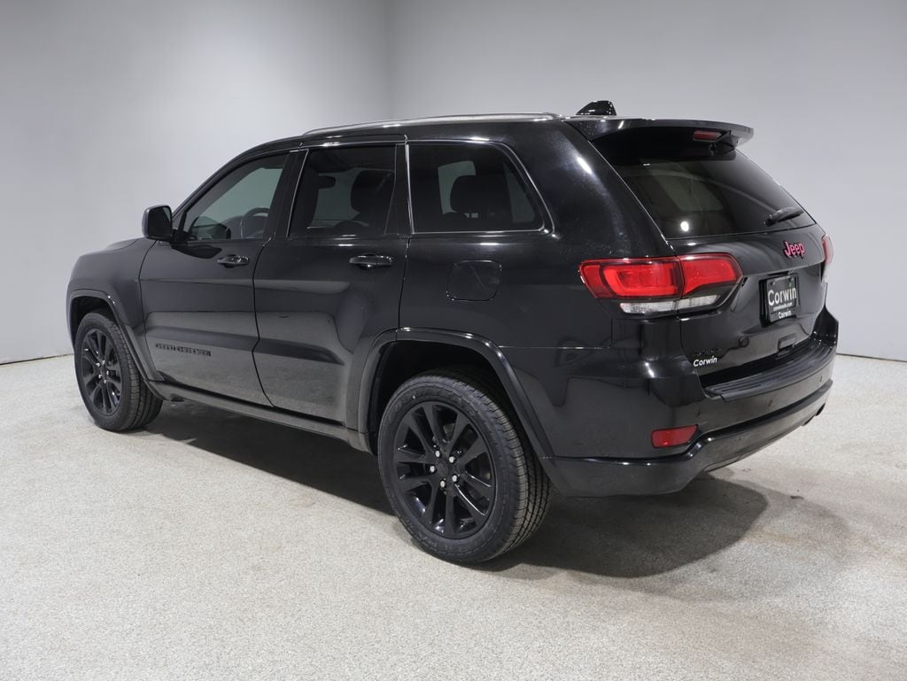 Used 2018 Jeep Grand Cherokee Laredo 4x4 SUV