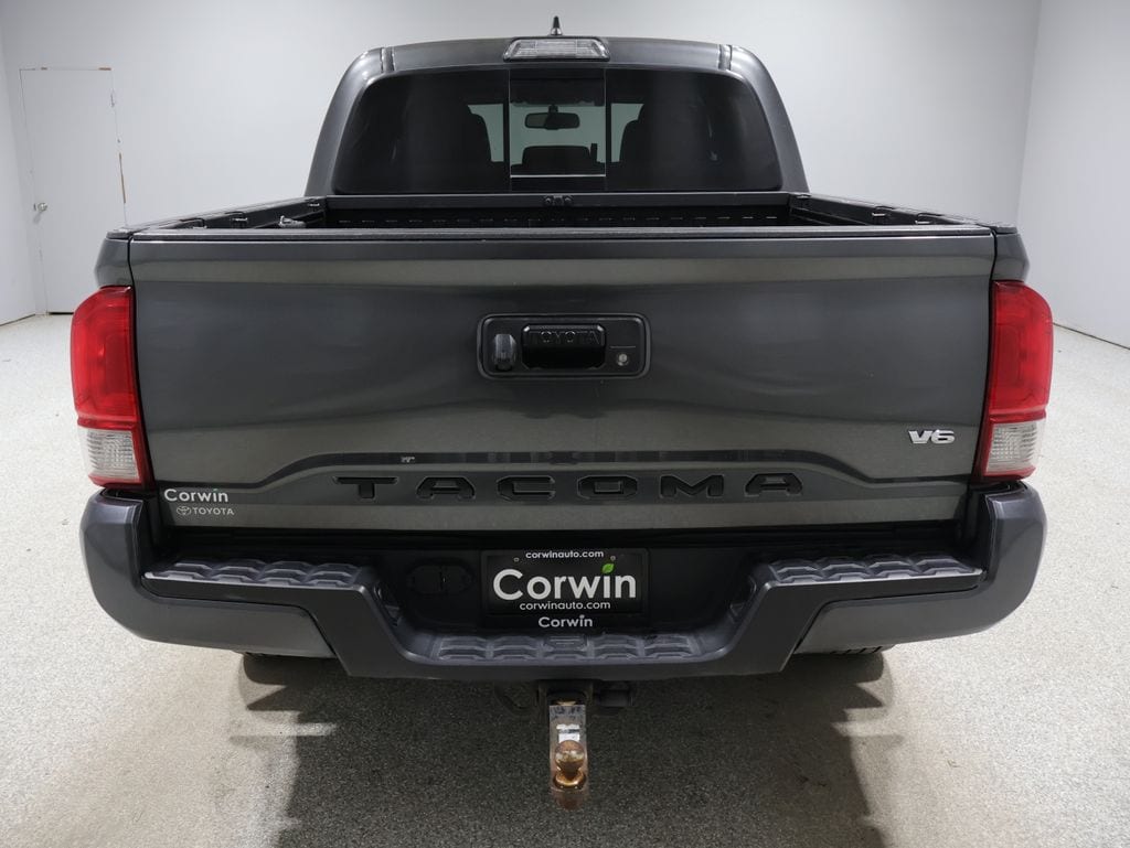 2017 Toyota Tacoma SR5 Sport TRD Pro photo 3