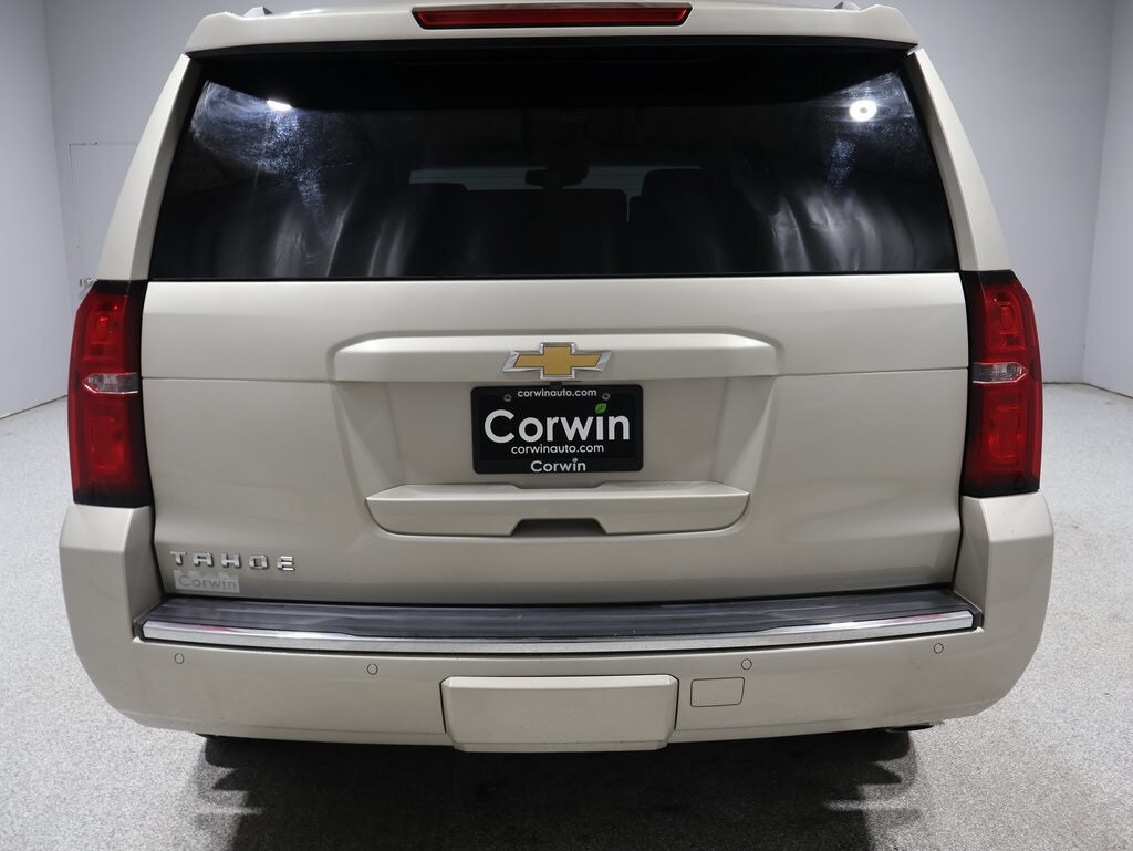 2016 Chevrolet Tahoe LTZ photo 2