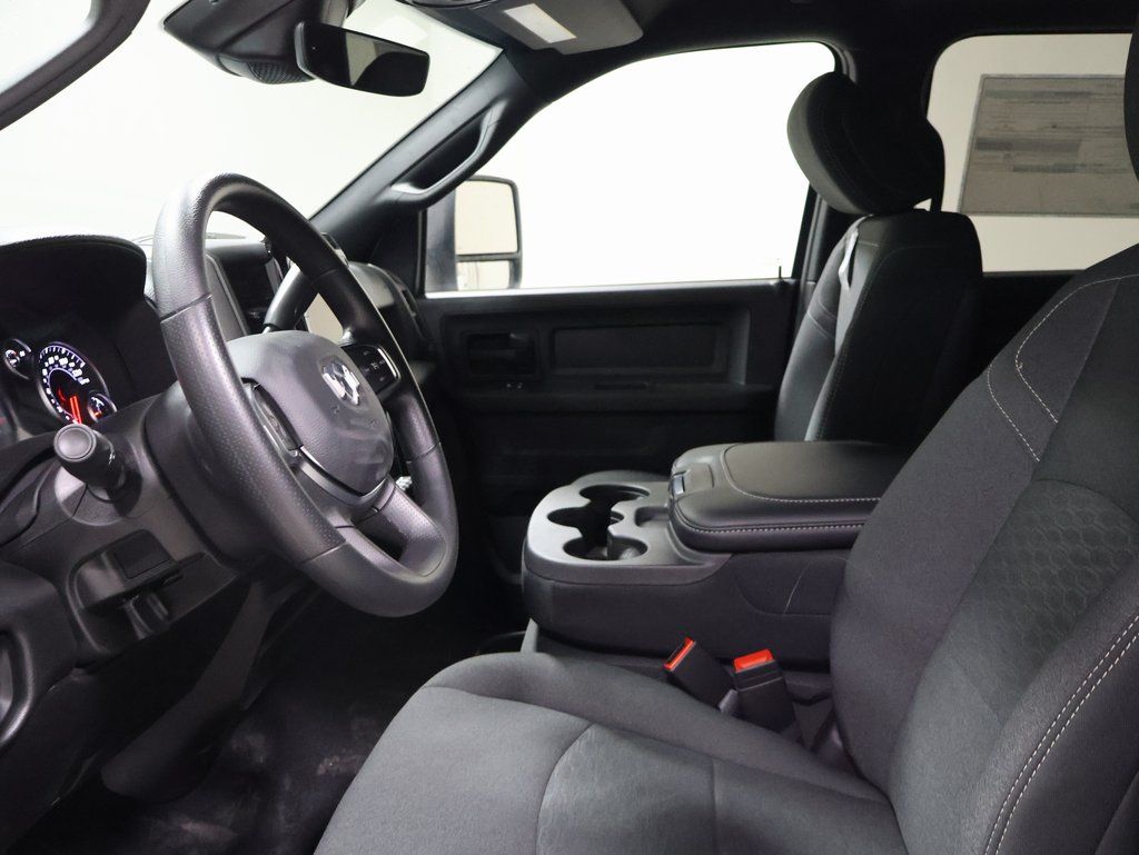 2026 RAM 3500 Tradesman - Photo 9