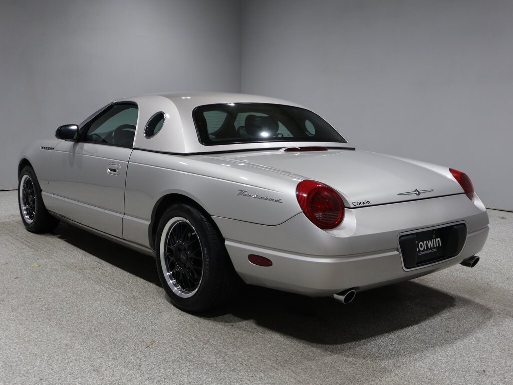 2004 Ford Thunderbird photo 4