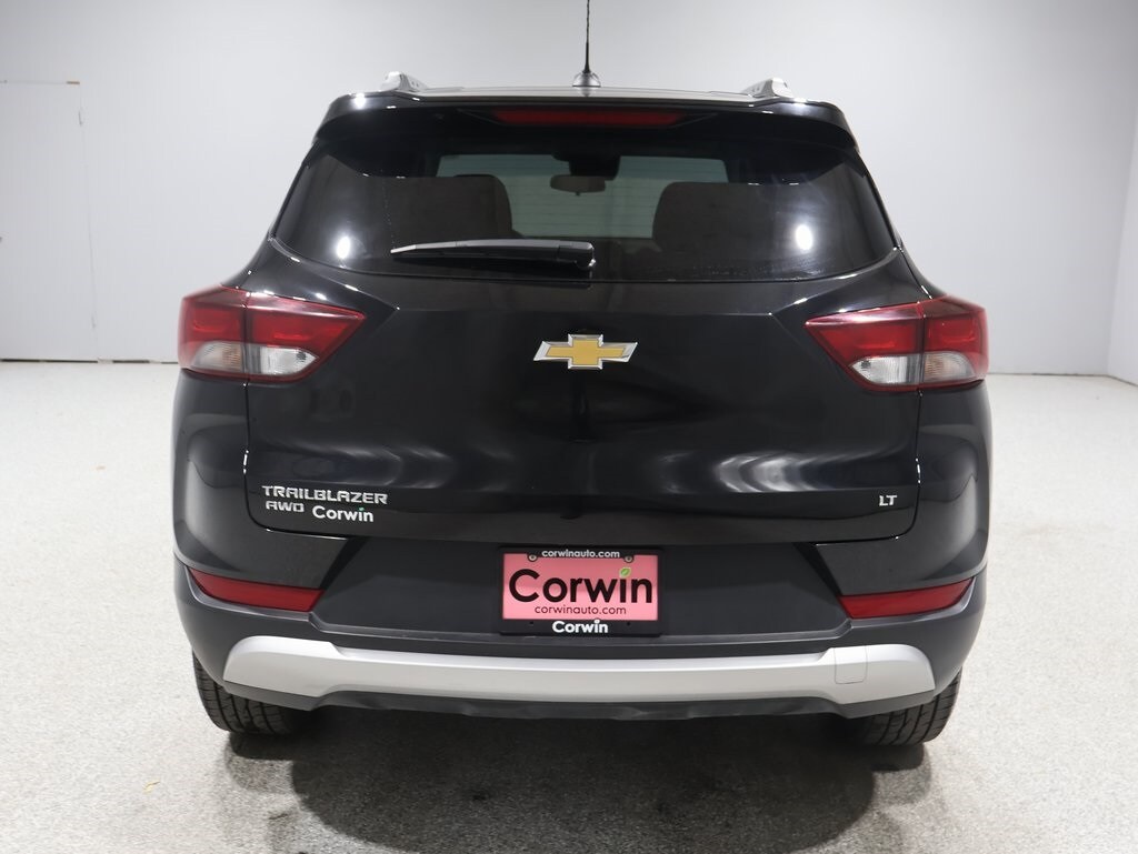 2025 Chevrolet Trailblazer LT photo 2