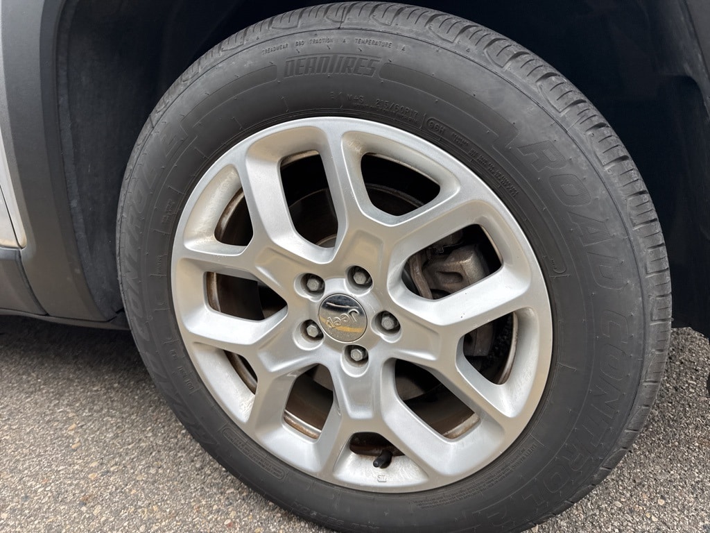 Used 2016 Jeep Renegade Latitude with VIN ZACCJABT4GPC48294 for sale in Fargo, ND