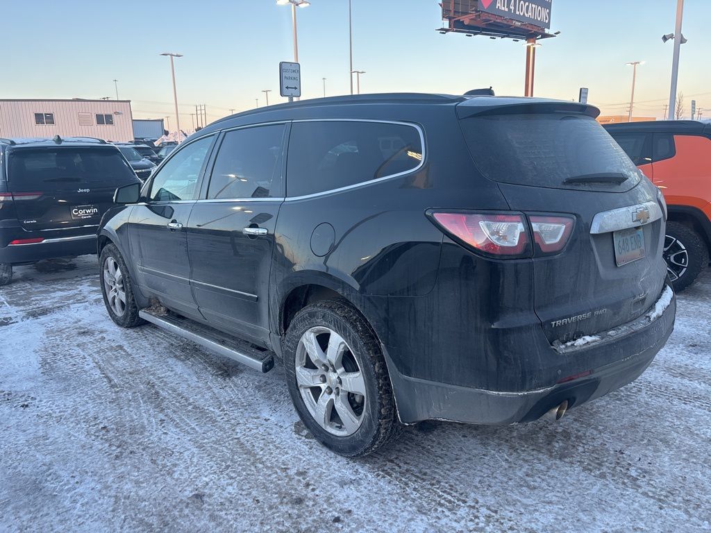2017 Chevrolet Traverse Premier photo 4