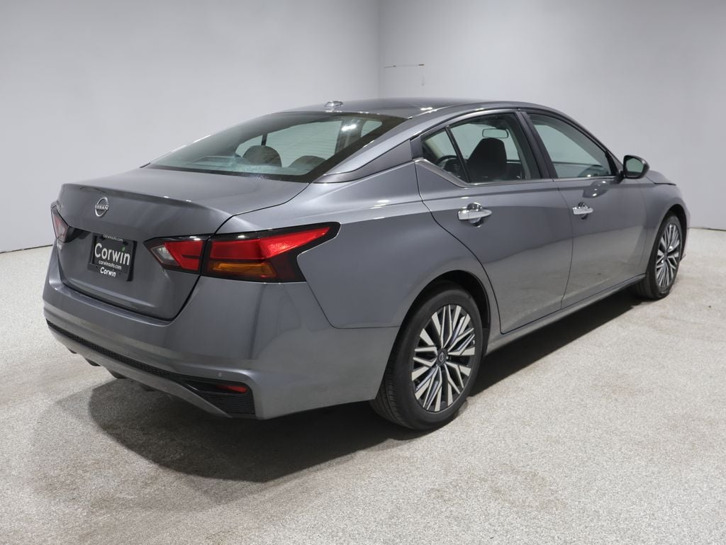 Used 2025 Nissan Altima SV Sedan