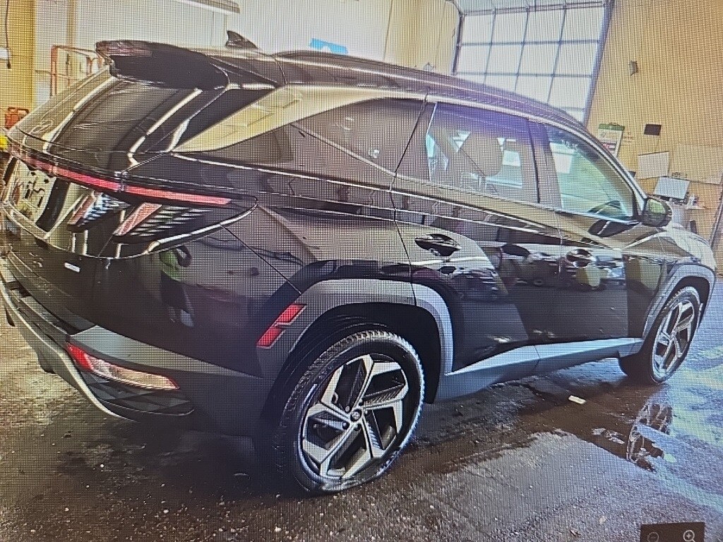 2022 Hyundai Tucson Limited photo 2