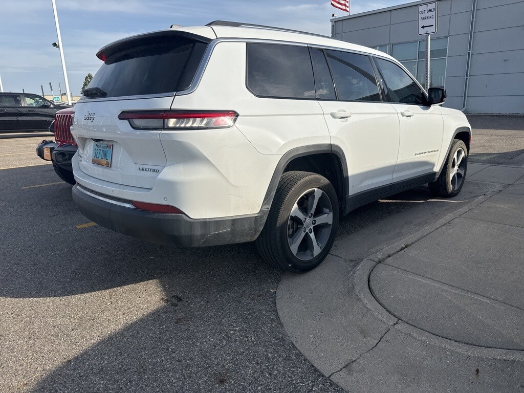 2023 Jeep Grand Cherokee Limited photo 3