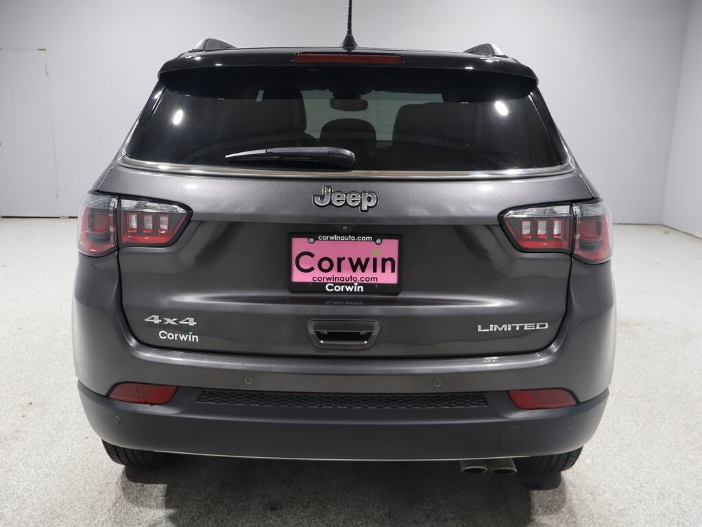 2022 Jeep Compass Limited photo 2