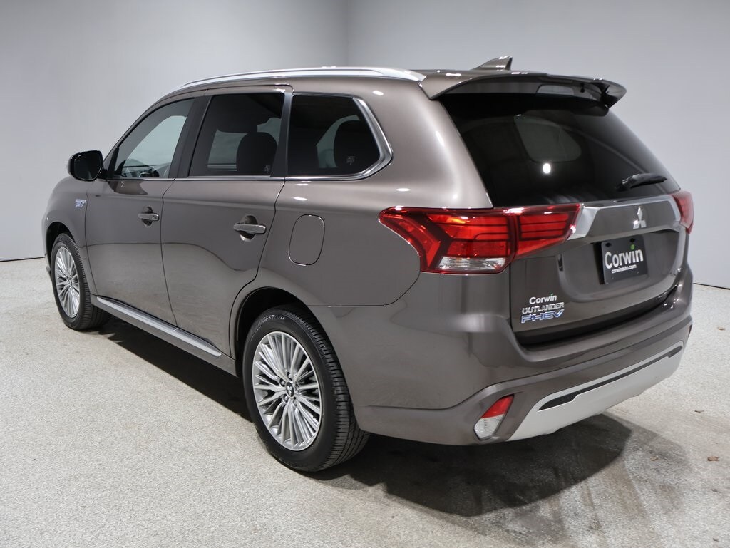 2022 Mitsubishi Outlander PHEV GT photo 4