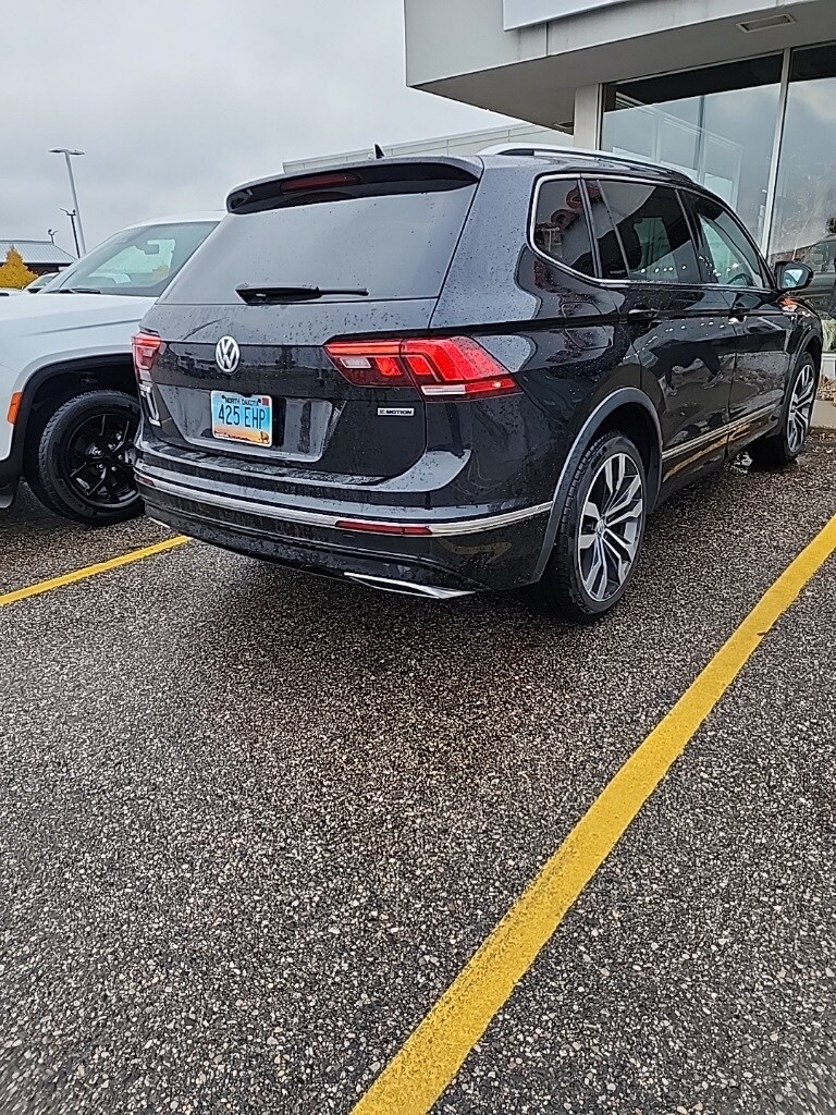 2021 Volkswagen Tiguan SEL Premium R-Line photo 4