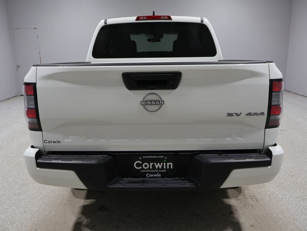 2024 Nissan Frontier SV photo 3