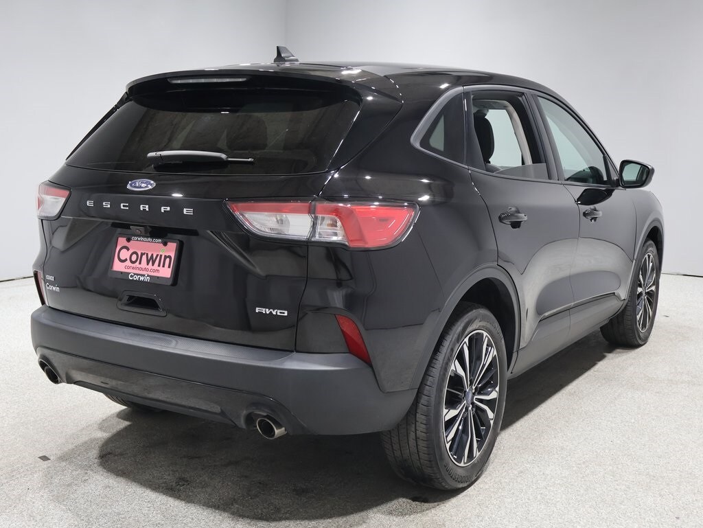 2022 Ford Escape SE photo 2