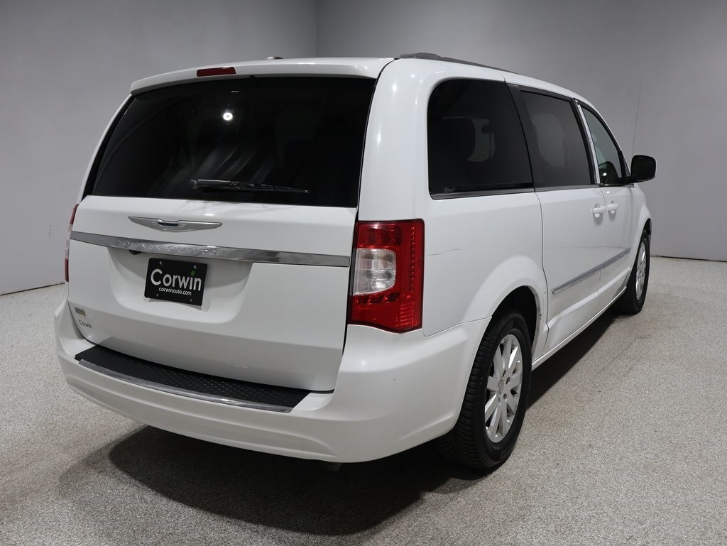 Used 2014 Chrysler Town & Country Touring with VIN 2C4RC1BG9ER307002 for sale in Fargo, ND