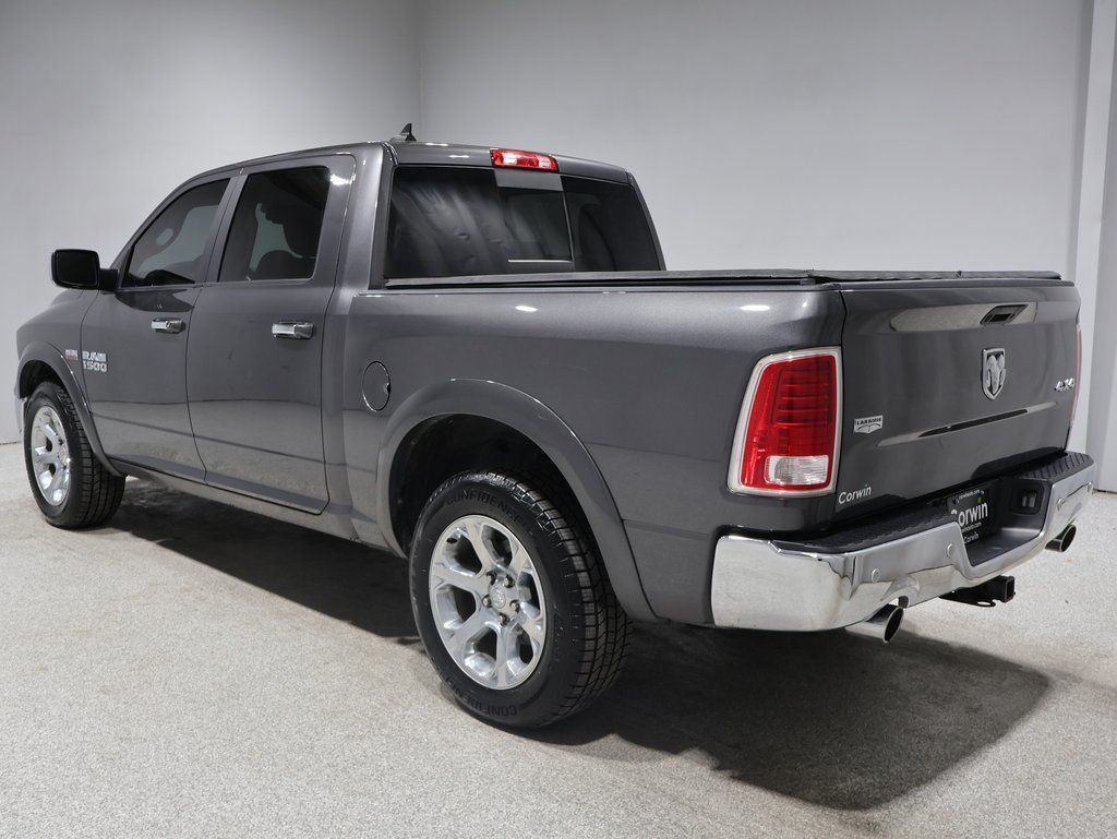 2017 Ram 1500 Laramie photo 4