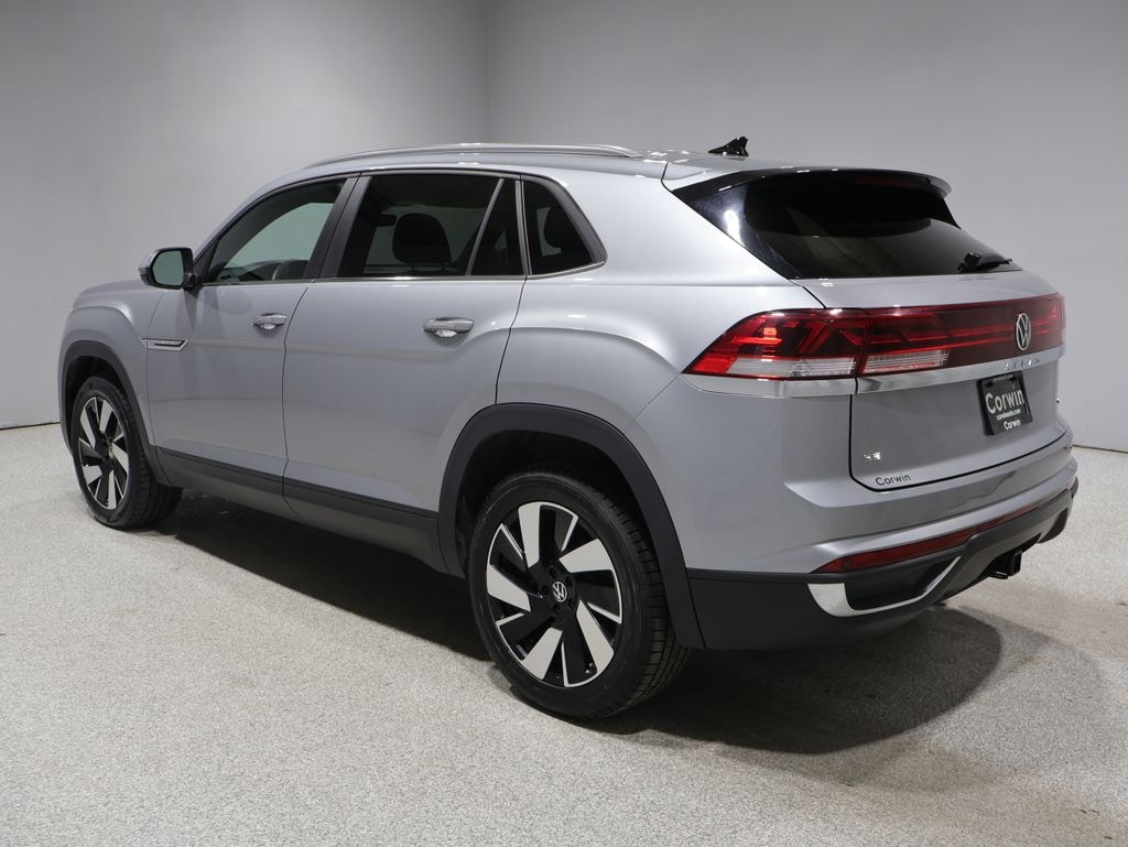 Used 2025 Volkswagen Atlas Cross Sport 2.0T SE w/Technology SUV