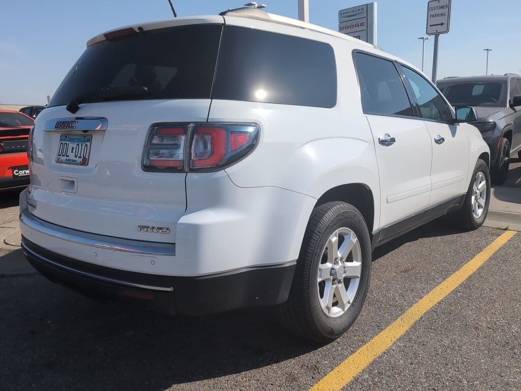 2016 Gmc Acadia SLE photo 2