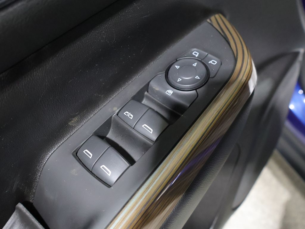 2023 GMC Acadia SLE - Photo 14