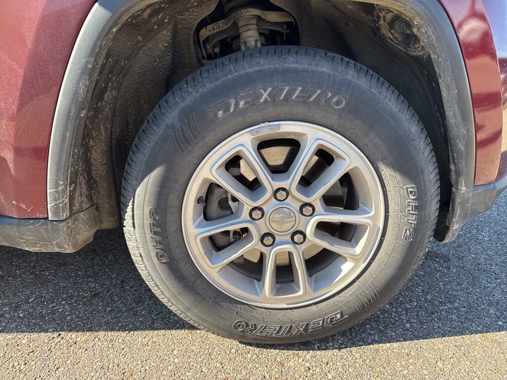 Used 2020 Jeep Grand Cherokee Laredo SUV