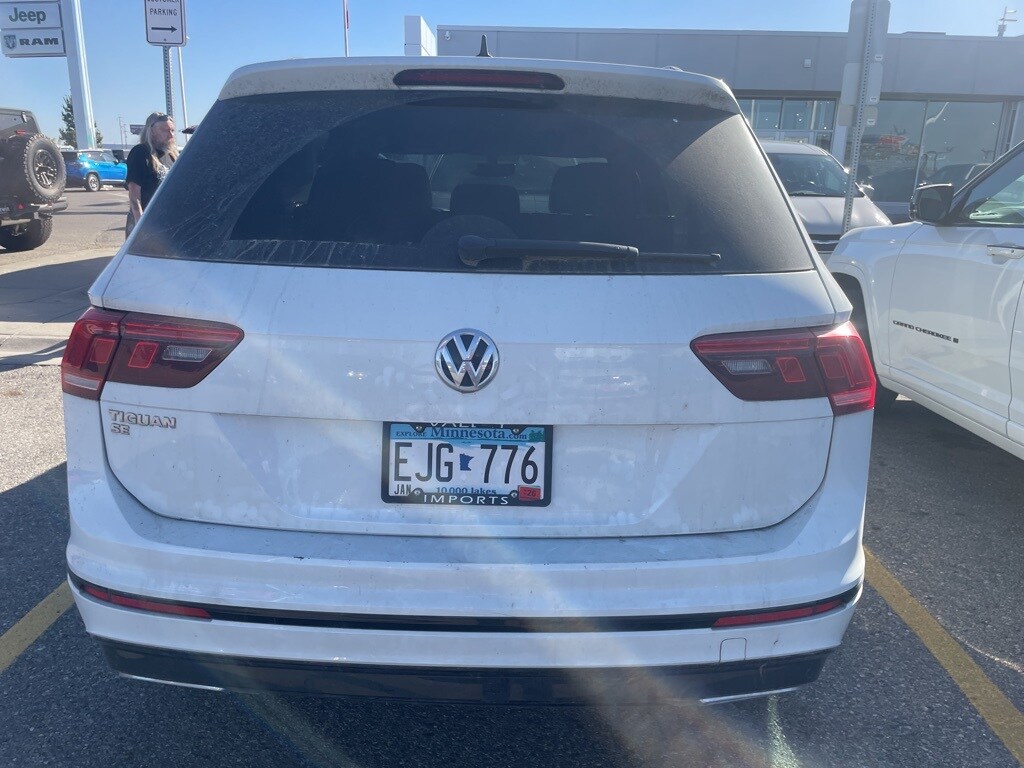 2020 Volkswagen Tiguan SE R-Line Black photo 4