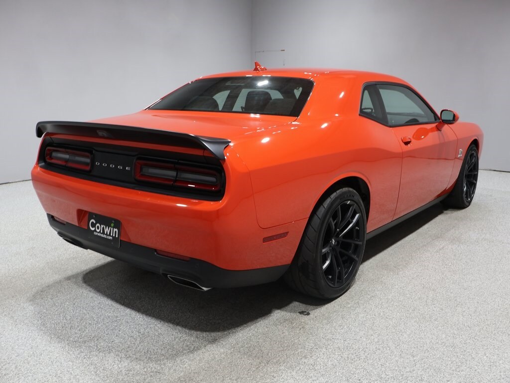 2021 Dodge Challenger R/T Scat Pack photo 2