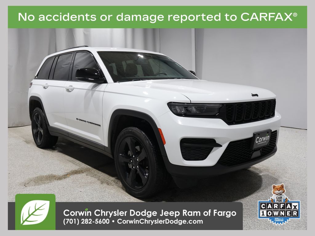 2023 Jeep Grand Cherokee Altitude's photo