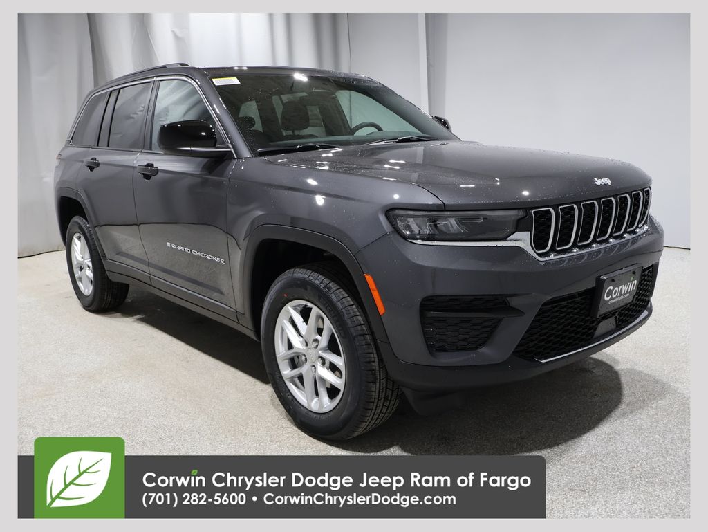 2026 Jeep Grand Cherokee Laredo X 4x4's photo