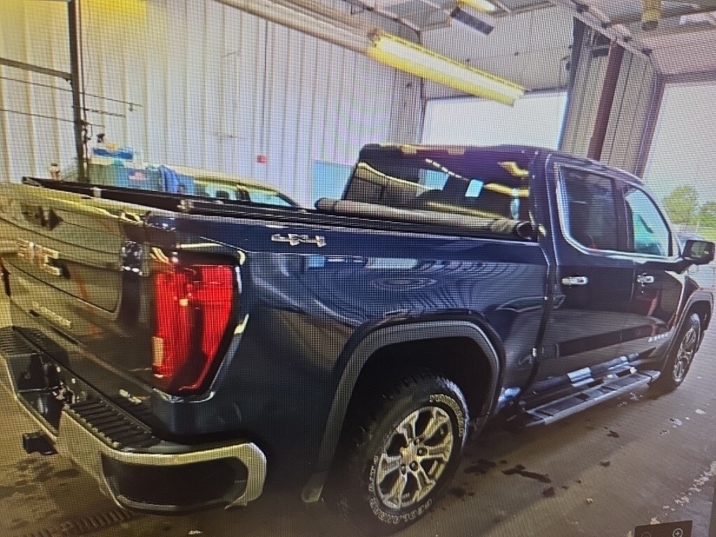2023 Gmc Sierra 1500 SLT photo 3