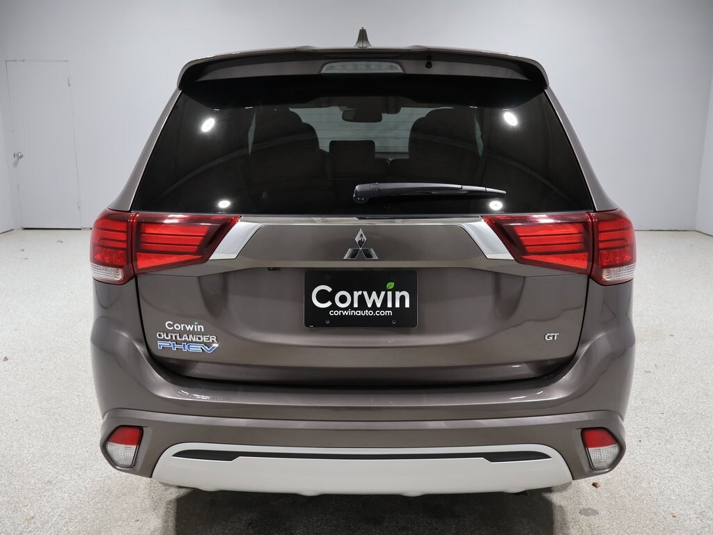 2022 Mitsubishi Outlander PHEV GT photo 3