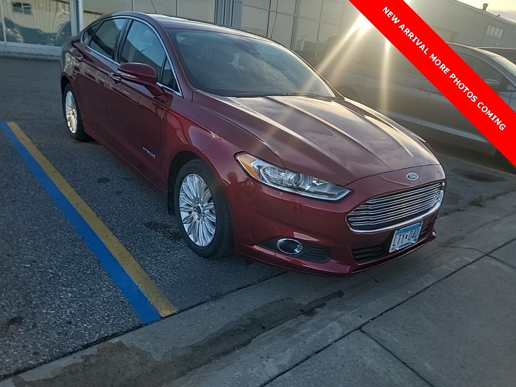Used 2014 Ford Fusion Hybrid SE Sedan
