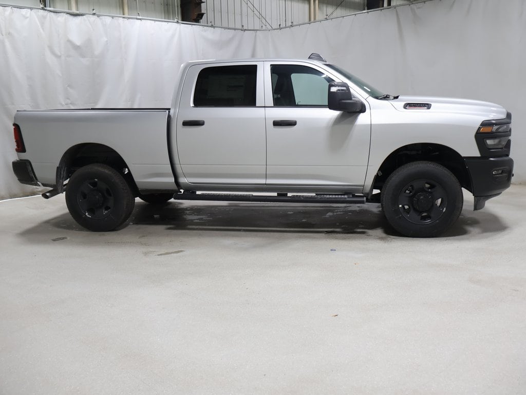 2026 RAM 3500 Tradesman - Photo 6