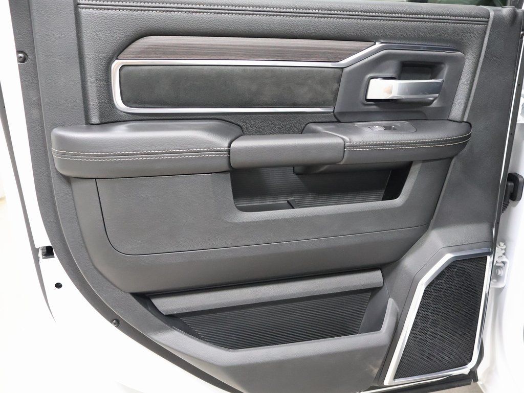 2025 RAM 2500 Laramie - Photo 13