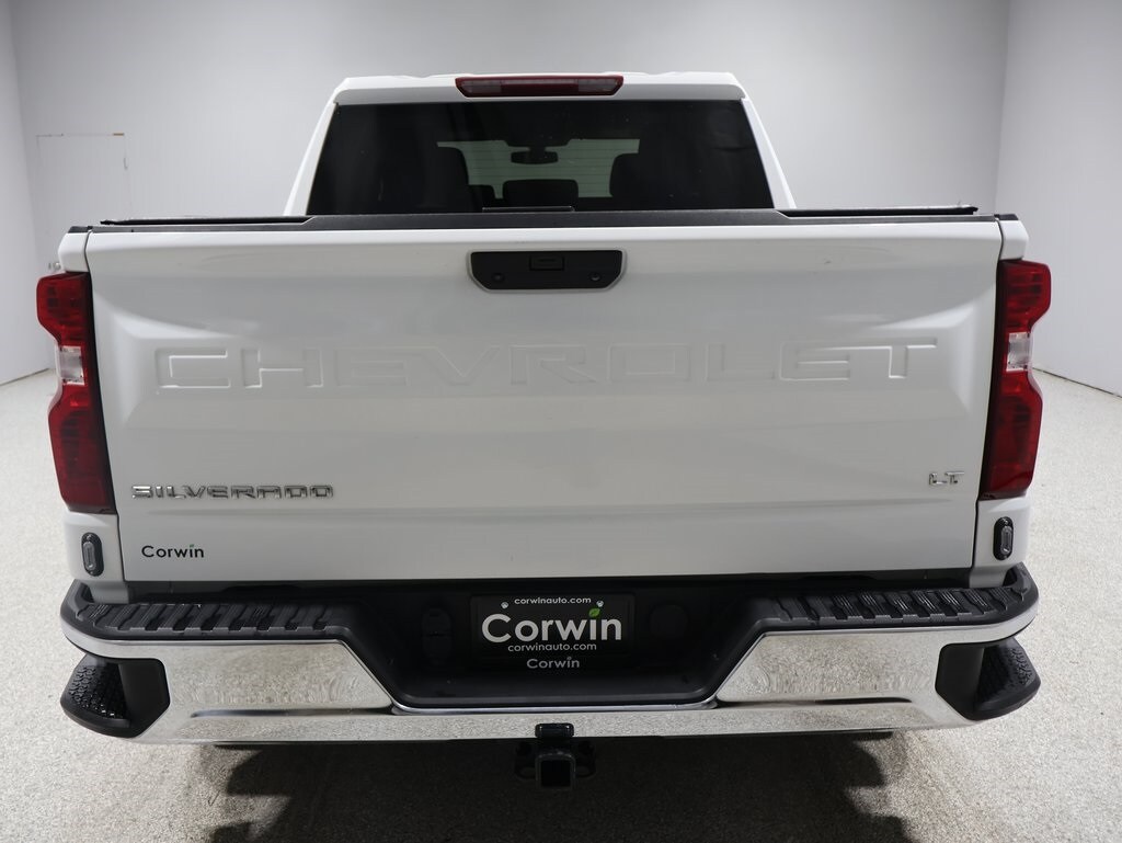2021 Chevrolet Silverado 1500 LT photo 2