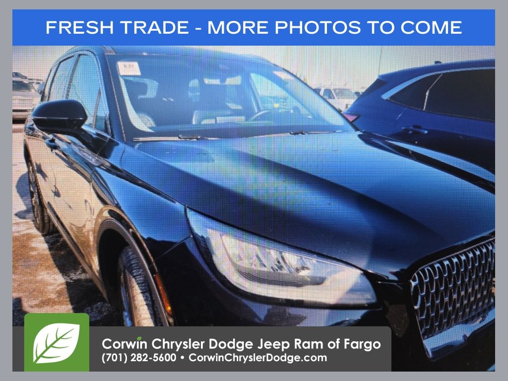 2022 Lincoln Corsair Reserve photo 2