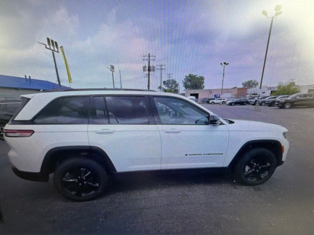 Used 2024 Jeep Grand Cherokee Limited SUV