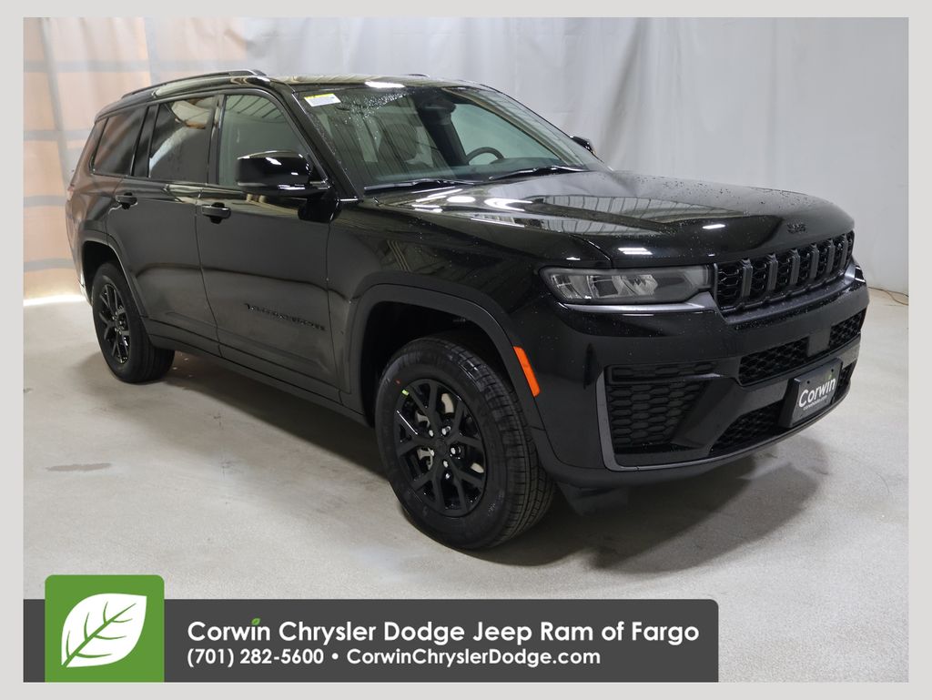2026 Jeep Grand Cherokee L Laredo Altitude 4x4's photo