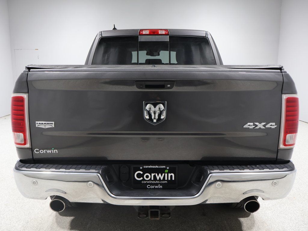 2017 Ram 1500 Laramie photo 2