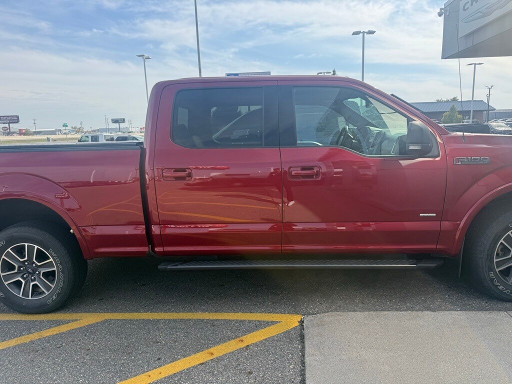 2016 Ford F-150 XLT photo 2