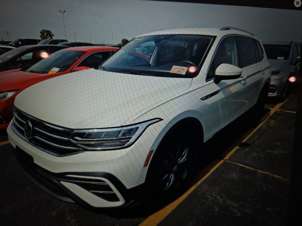 2024 Volkswagen Tiguan SE Wolfsburg Edition photo 2