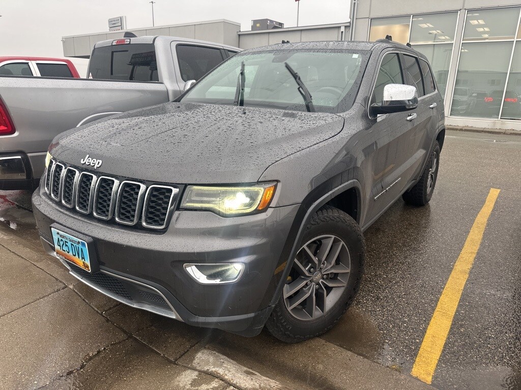 Used 2017 Jeep Grand Cherokee Limited 4x4 SUV